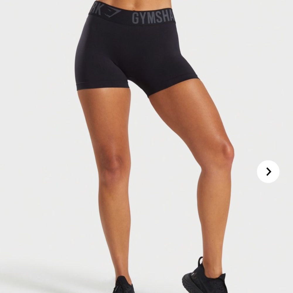 Gymshark Fit Shorts Size S in Black/Black